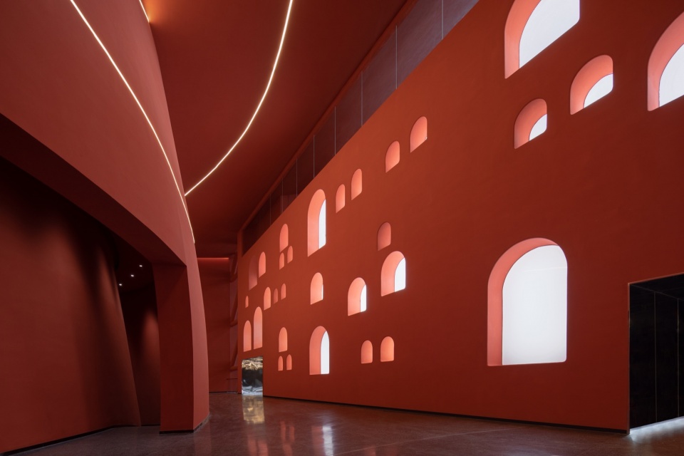 Maiji Mountain Visitor Center by ZXD Architects BIAD