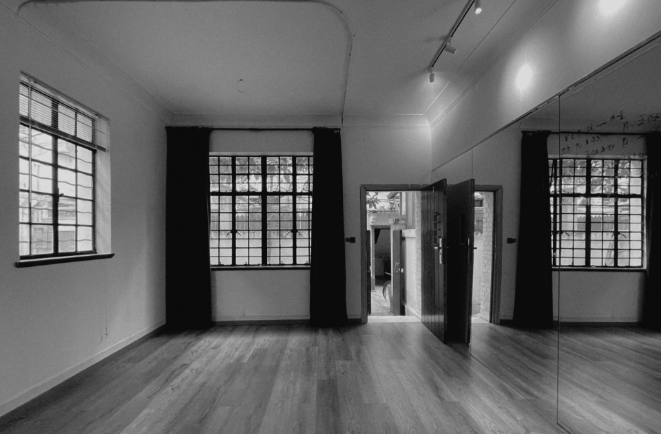 Office FUU ZASUI Space Renovation by Office FUU