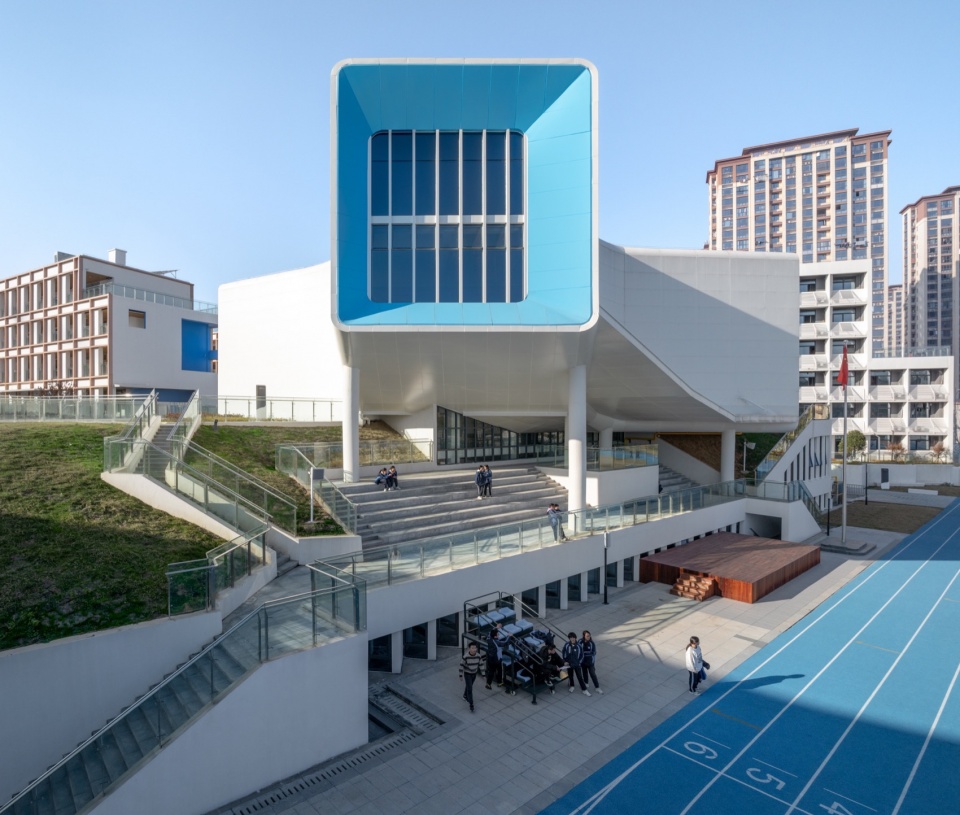 Quzhou No 6 Experimental School by LYCS Architecture Work