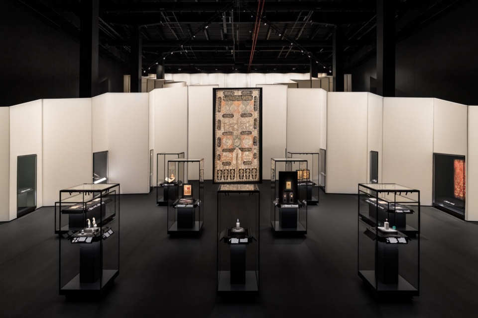 THE 2025 ISLAMIC ARTS BIENNALE AND ALL THAT IS IN BETWEEN OPENS IN JEDDAH