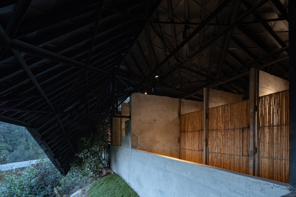 scenic restroom in dali wuliang mountain by kongxiangwei studio