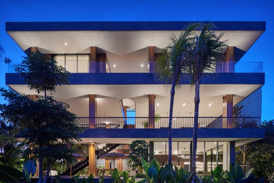Akashi Residence by Alexis Dornier