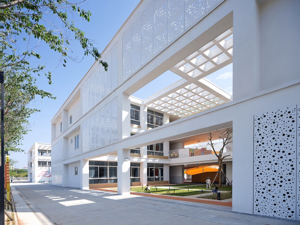 The Little Phoenix Kindergarten in Simao District Pu er City by Tao Zhi Studio Architectural Design and Research Institute of SCUT