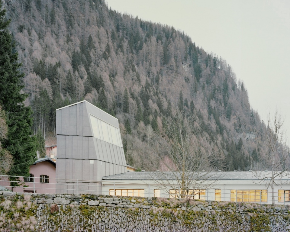Spluga Climbing Gym by ES arch