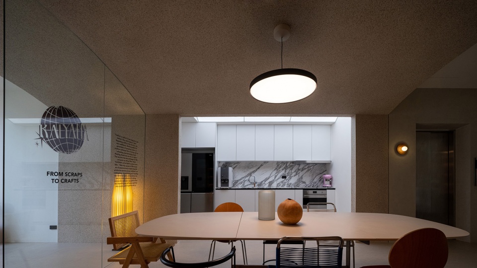 mitr headquarter home studio for dressmaker by phtaa living design
