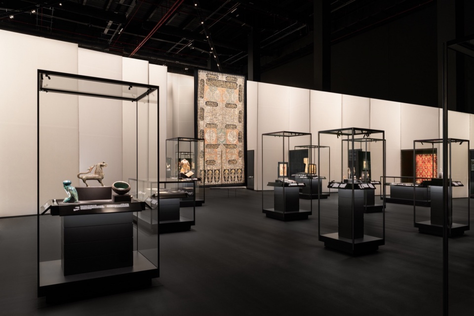 THE 2025 ISLAMIC ARTS BIENNALE AND ALL THAT IS IN BETWEEN OPENS IN JEDDAH