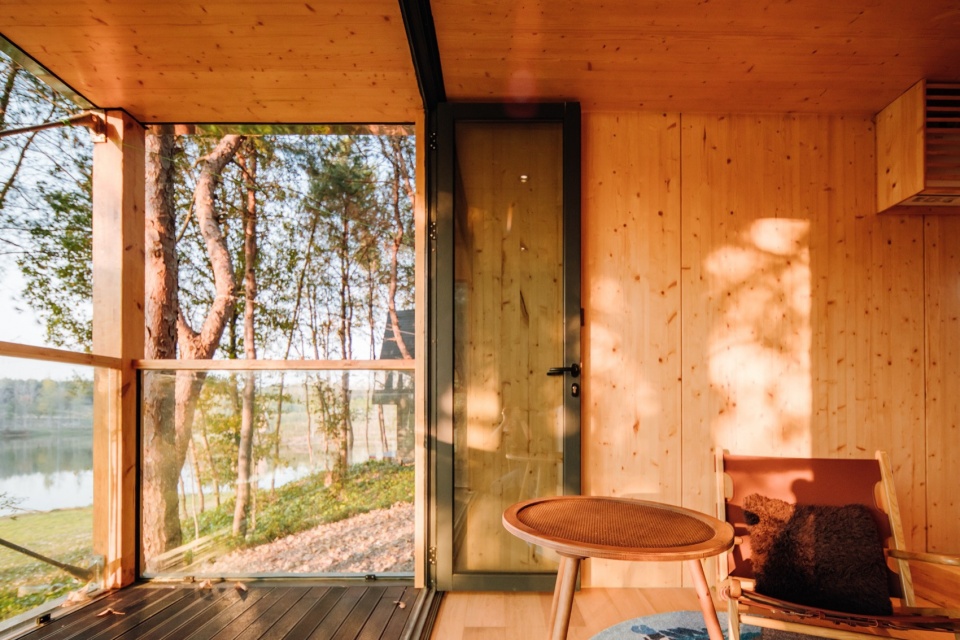 The Giraffe Cabin
