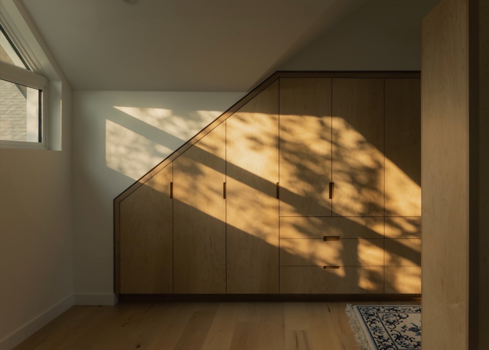 Three Peaks by Twobytwo Architecture Studio