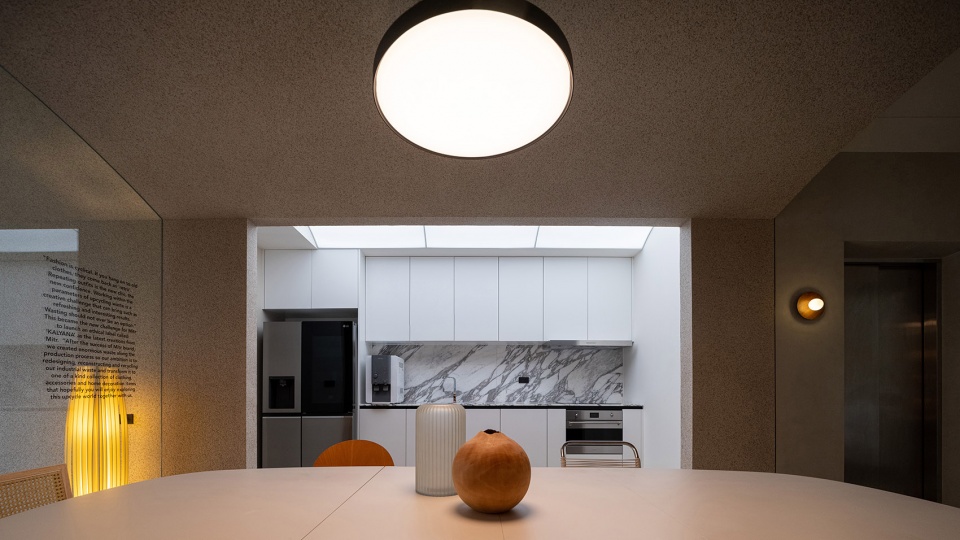 mitr headquarter home studio for dressmaker by phtaa living design