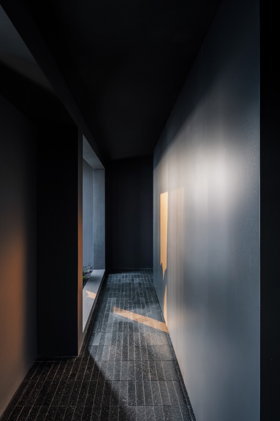 Arigatou Art Space by NOTHING DESIGN
