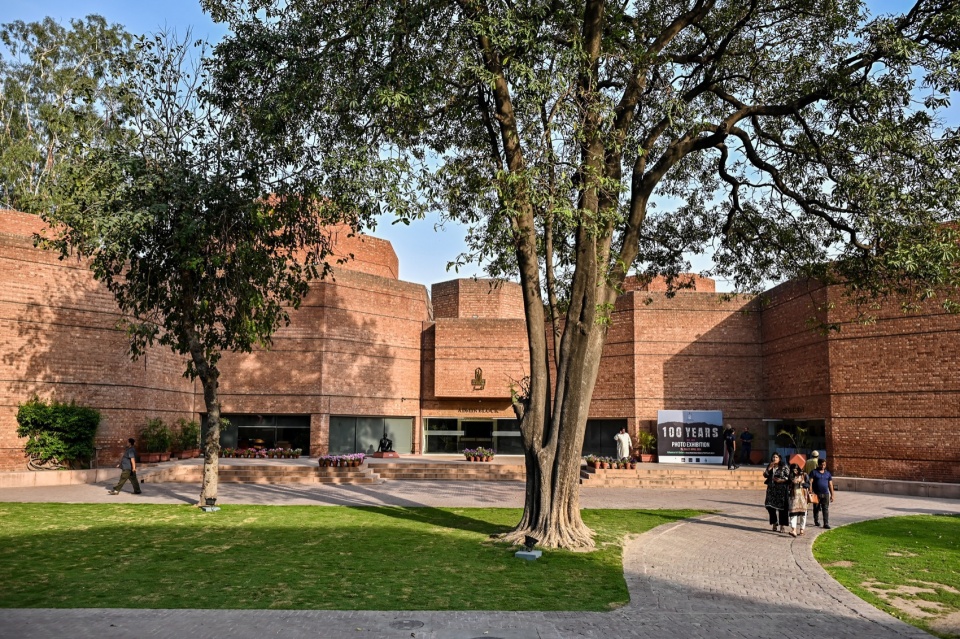 . Nayyar Ali Dada Alhamra Arts Council Lahore 1978–1981. © Qatar Museums Noorulain Ali 2024