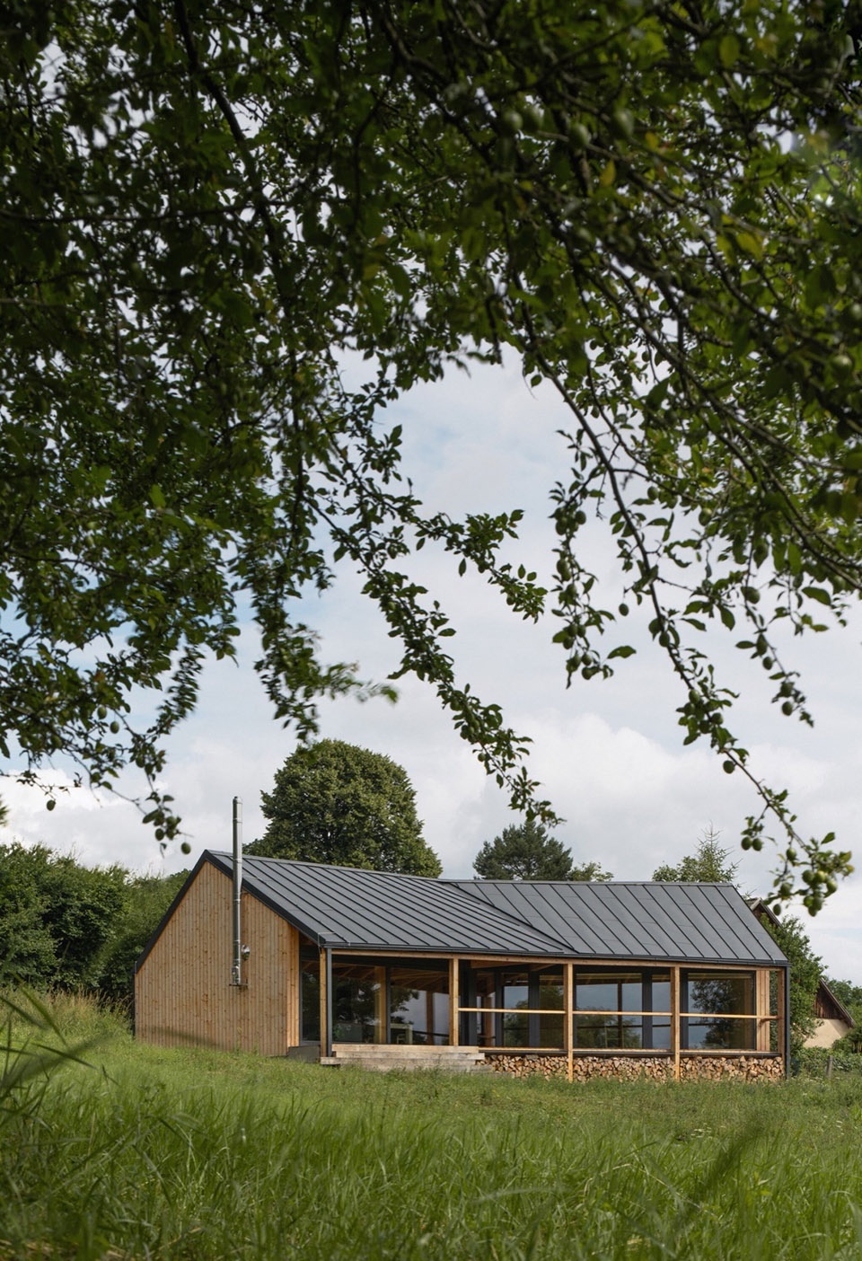 Weekend House in Bohemian Paradise by NEW HOW architects