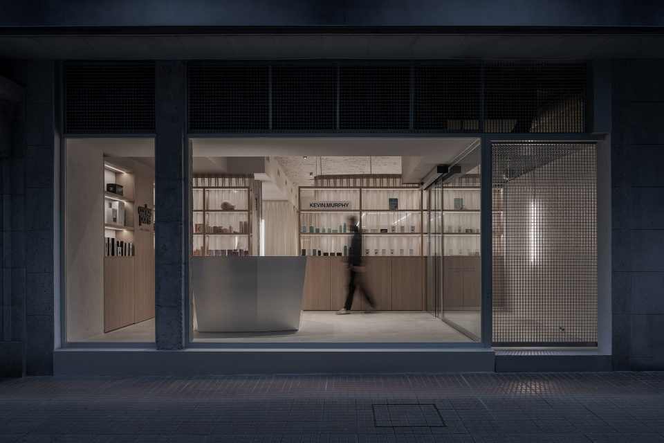 carlos pons beauty center by nan arquitectos