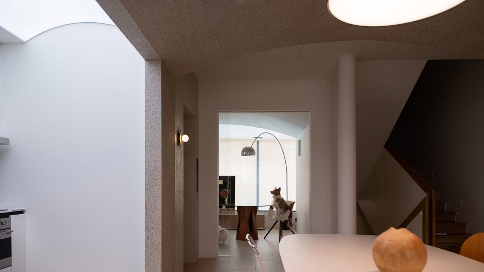 mitr headquarter home studio for dressmaker by phtaa living design