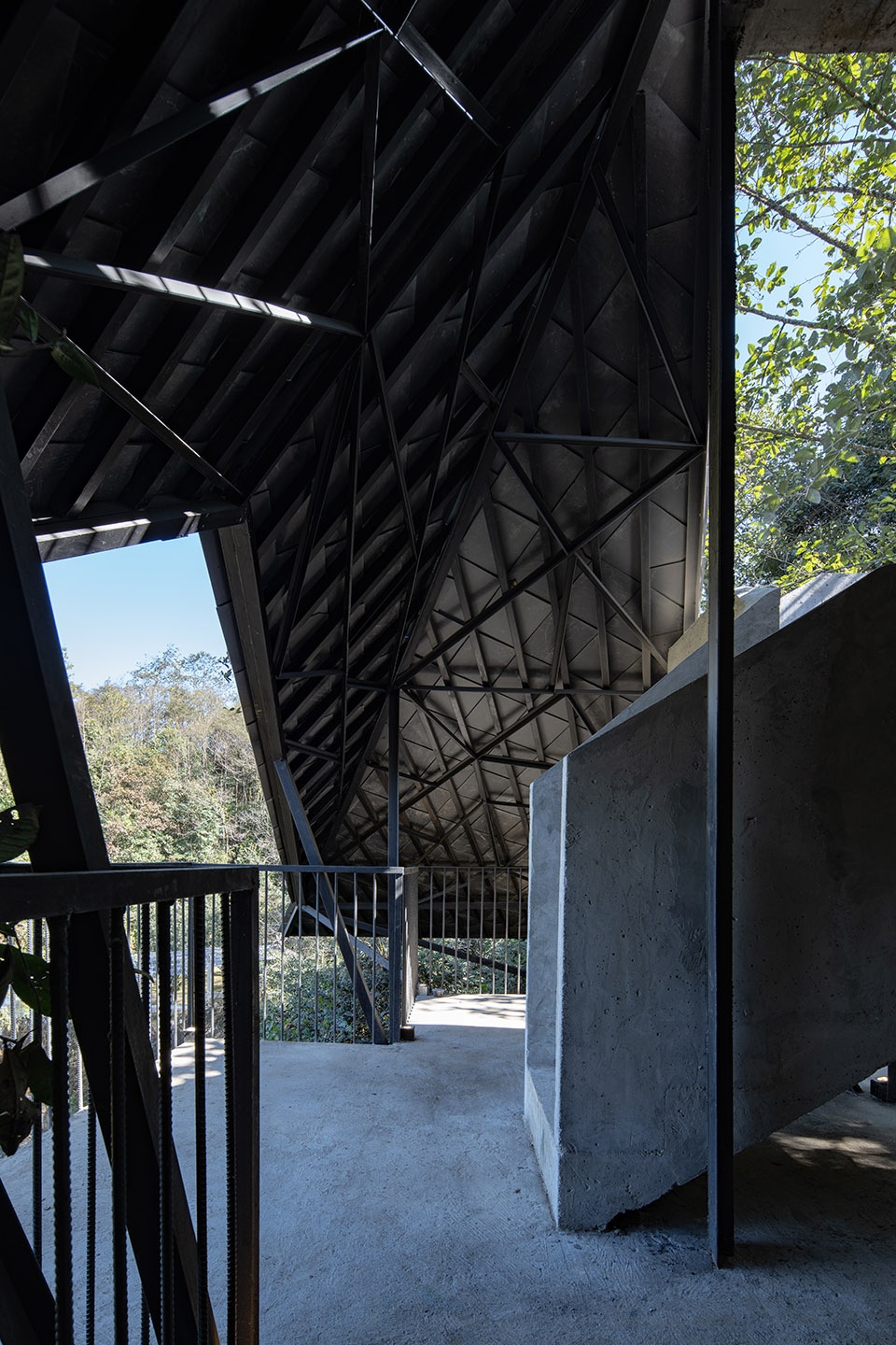 scenic restroom in dali wuliang mountain by kongxiangwei studio