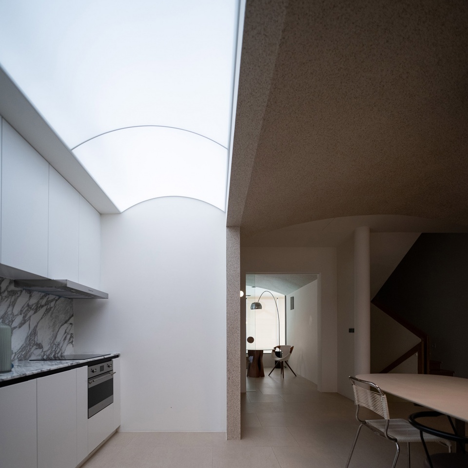 mitr headquarter home studio for dressmaker by phtaa living design