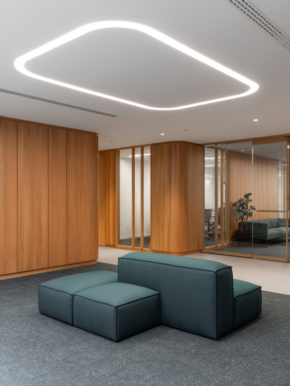 the montreal city hall by beaupre michaud et associes architectes mu architecture