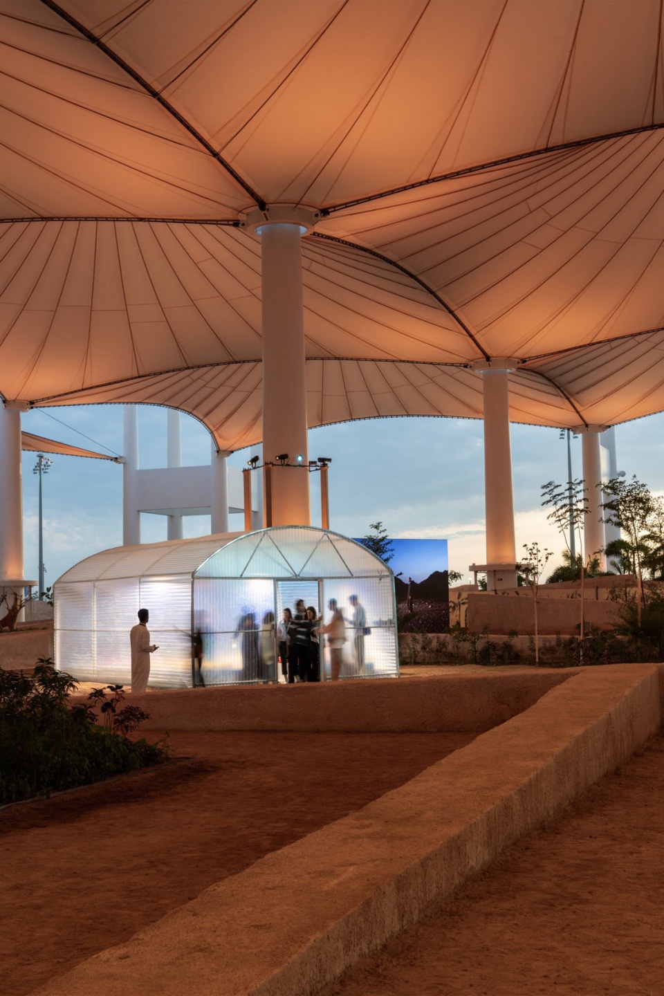 THE 2025 ISLAMIC ARTS BIENNALE AND ALL THAT IS IN BETWEEN OPENS IN JEDDAH 10a