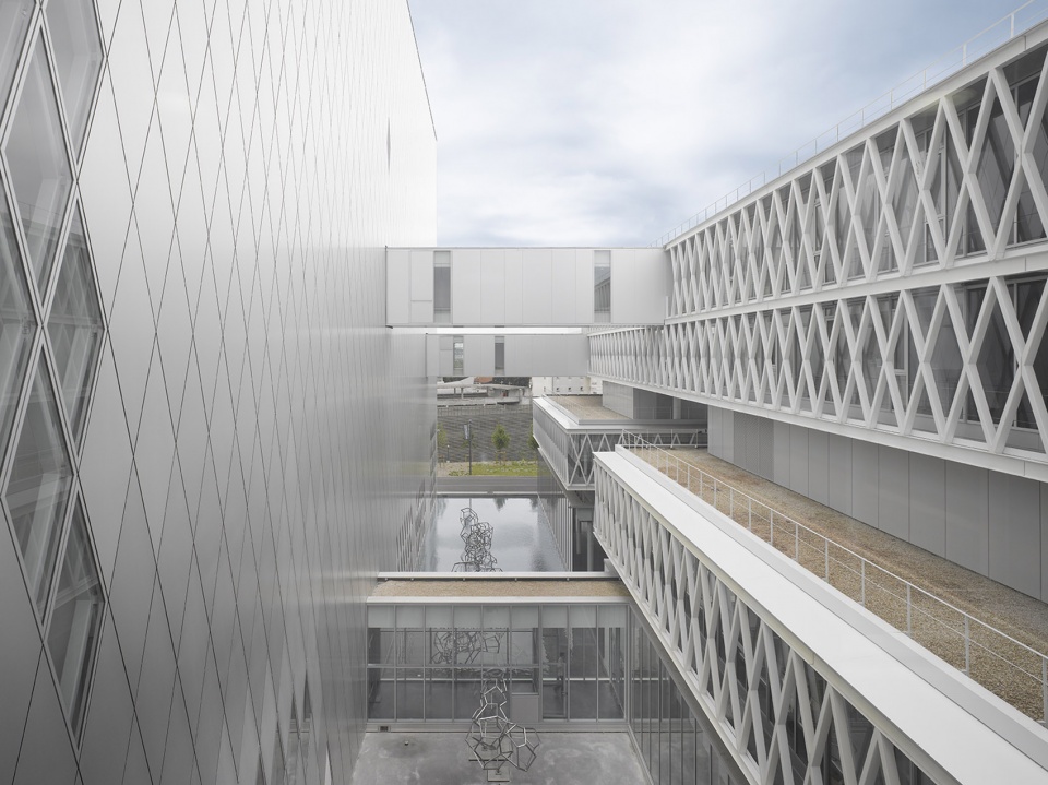 new national archives of france by fuksas