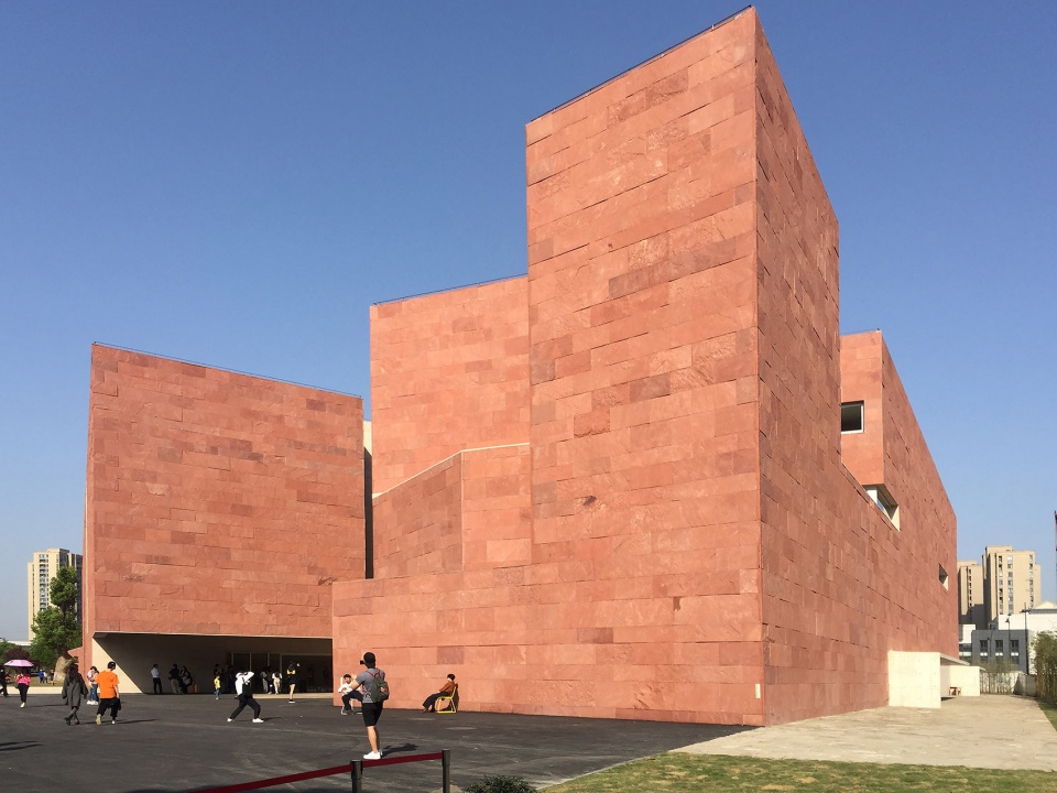 china design museum of bauhaus collection by alvaro siza carlos castanheira