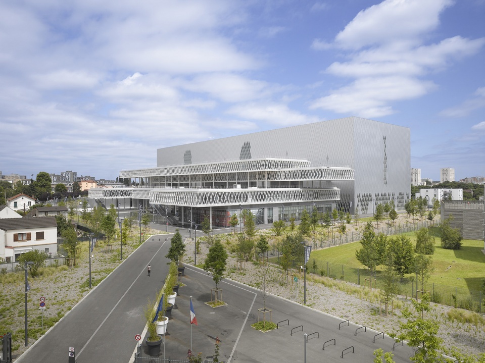 new national archives of france by fuksas