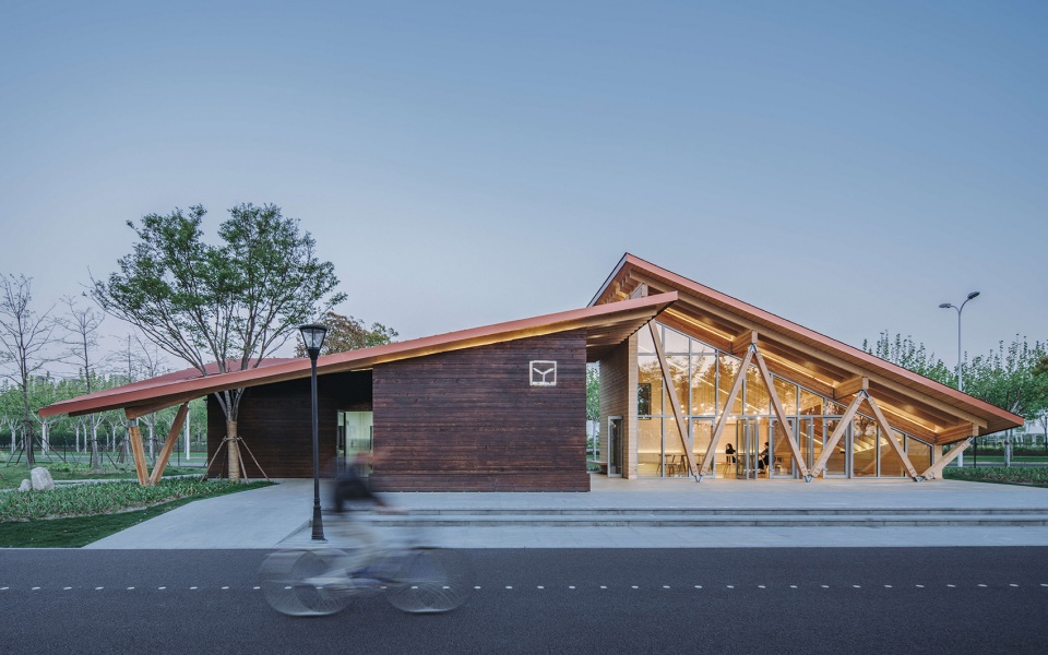 rever view service station atelier z