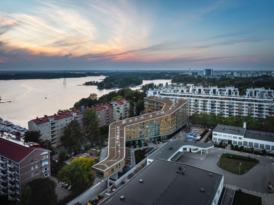 meander highres kuvatoimistokuviooy outside 003