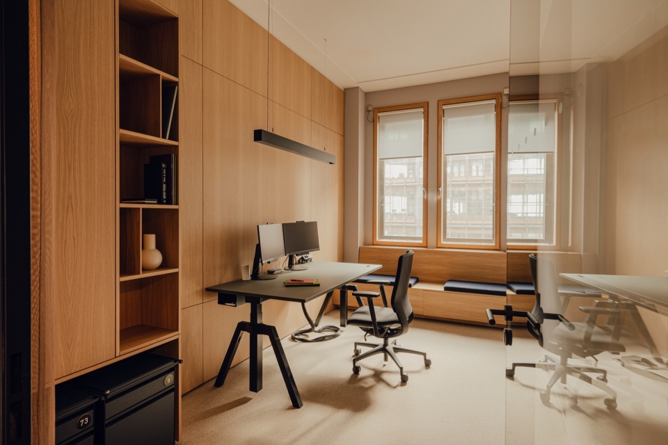 Freshfields Bruckhaus Deringe office by Kinzo