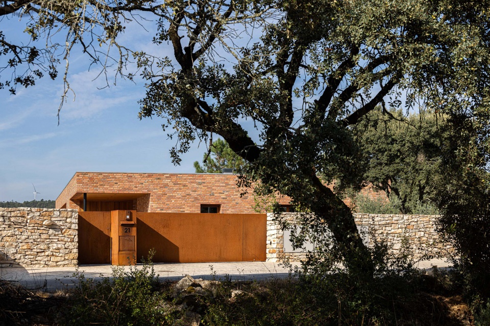 casa na lameira by joao pedro pedrosa arquitectos