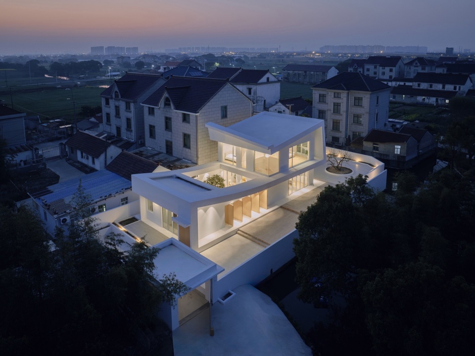 Q house by Yuanxiuwan Architect Associates