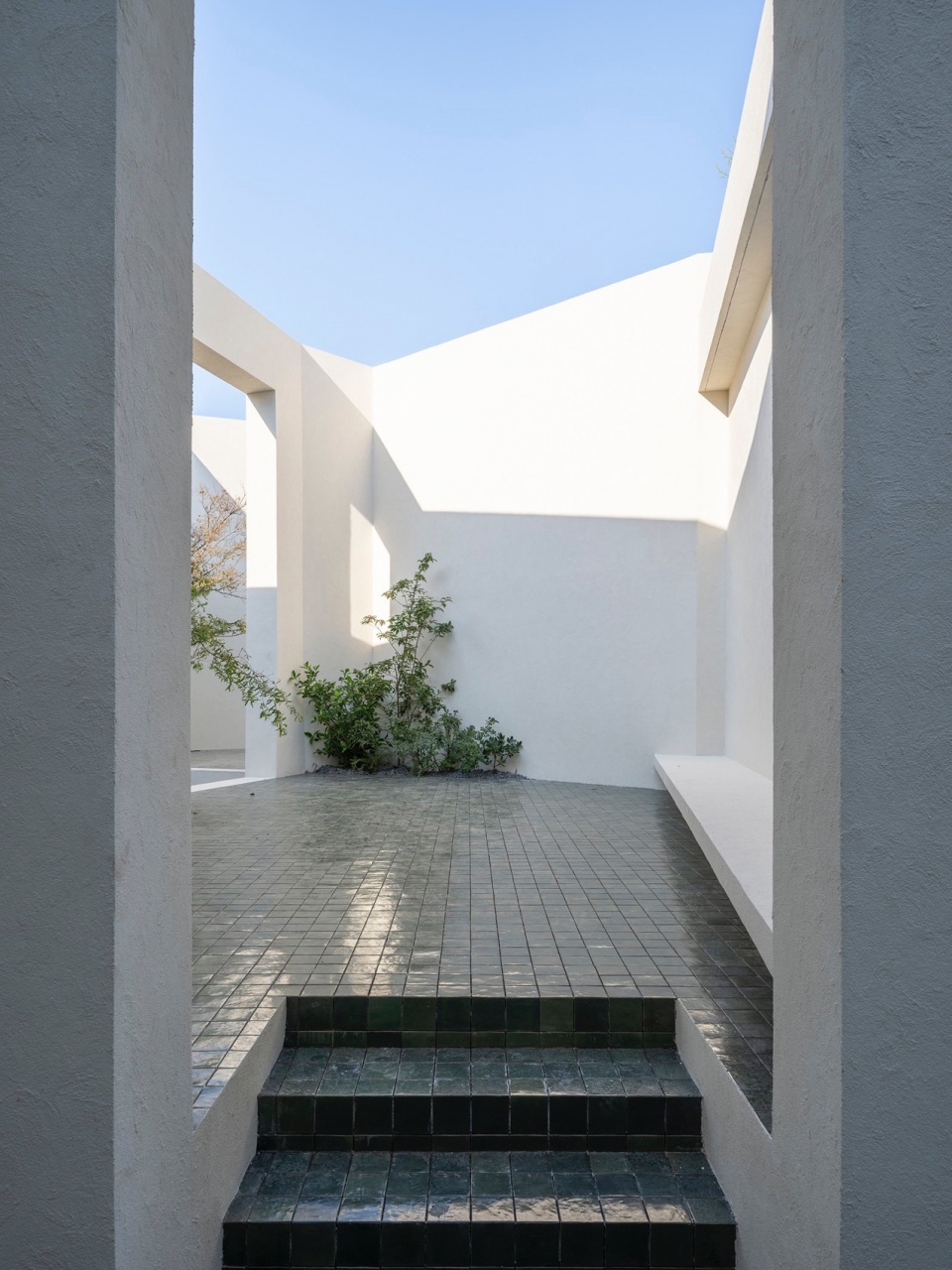 Su Yuan House and Garden by Atelier Deshaus