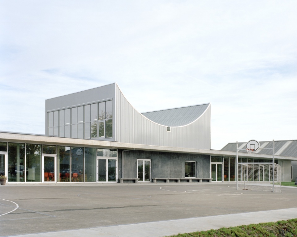 Templeuve School by CENTRAL