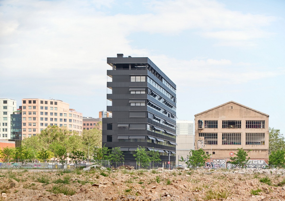 industrialised social housing units in barcelona by vivas arquitectos exe arquitectura