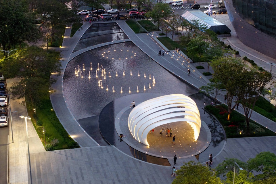 Public Water Pool Renovation in Shenzhen Nanshan Commercial and Cultural Center District by eLandscript Studio