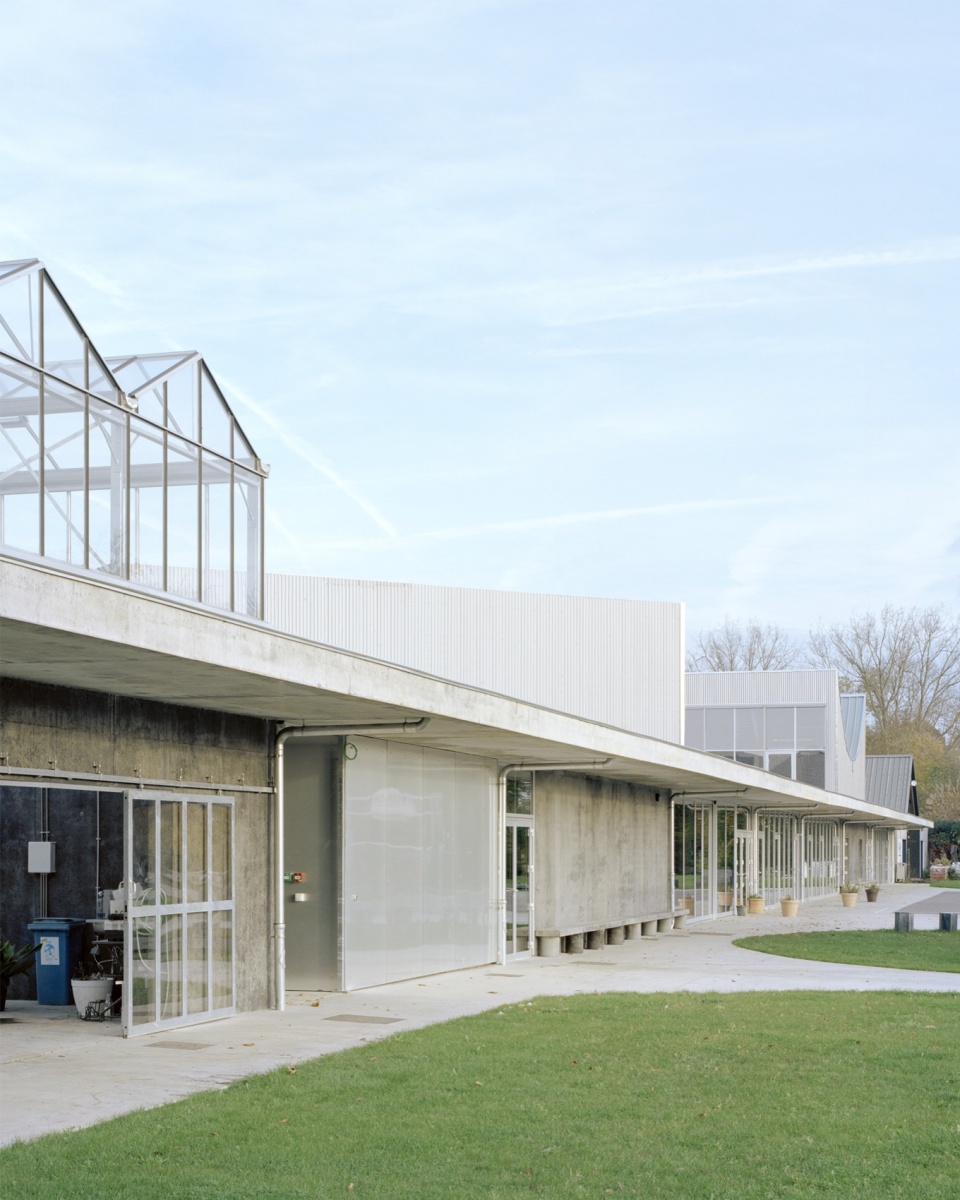 Templeuve School by CENTRAL