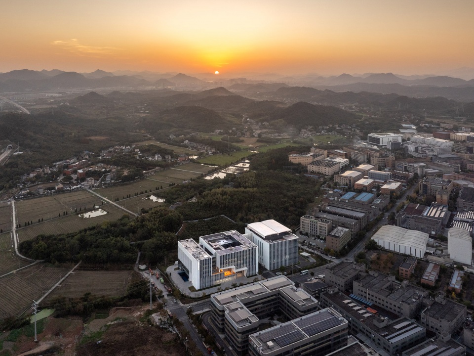 shenhao technology headquarters office by yuzo design
