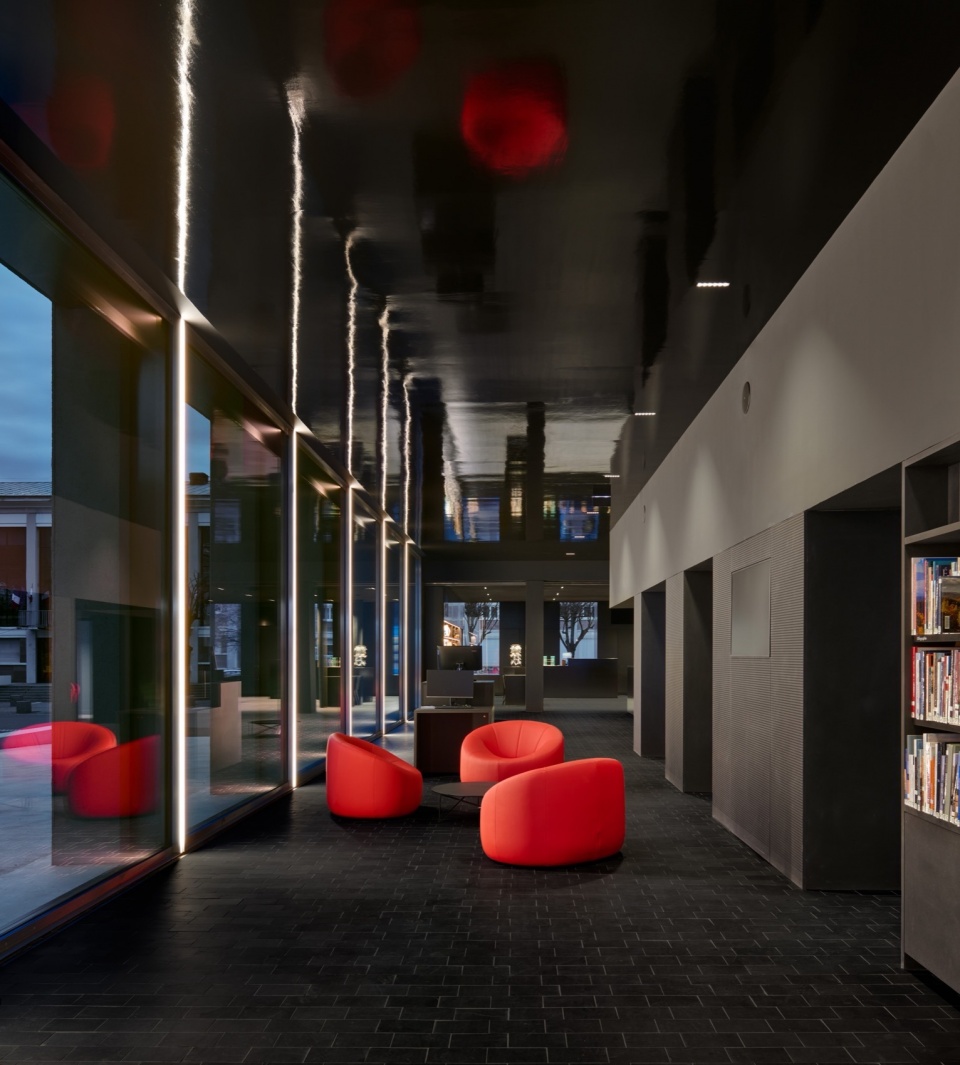 La Boussole Centre for Culture and Tourism by Dominique Coulon and Associes