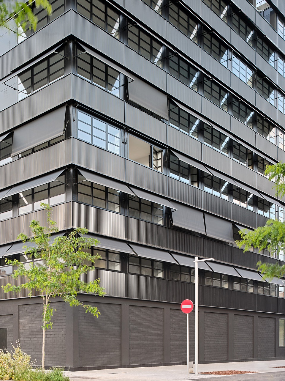 industrialised social housing units in barcelona by vivas arquitectos exe arquitectura