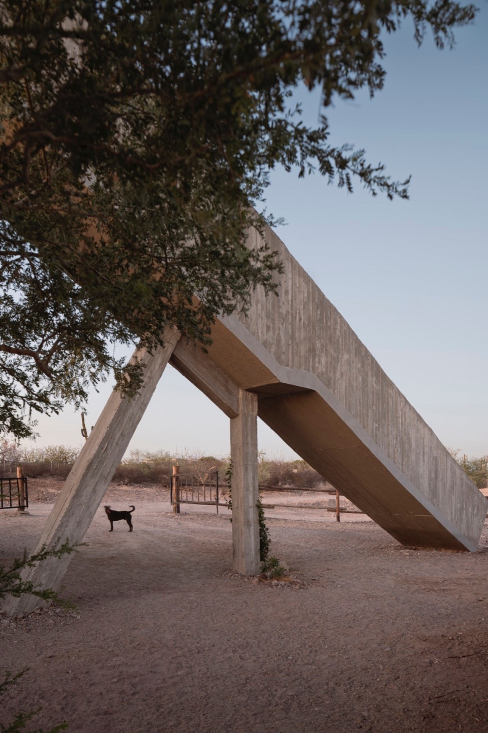 The Casa LaPaz by Ludwig Godefroy Architecture