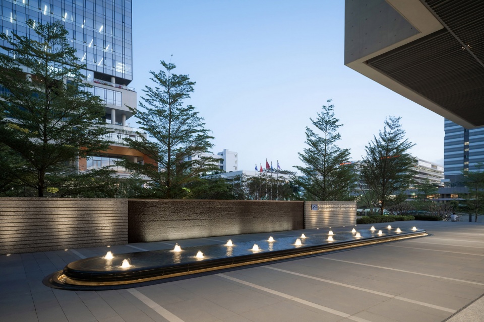 shenzhen longhua design headquarters landscape by elandscript sutpc