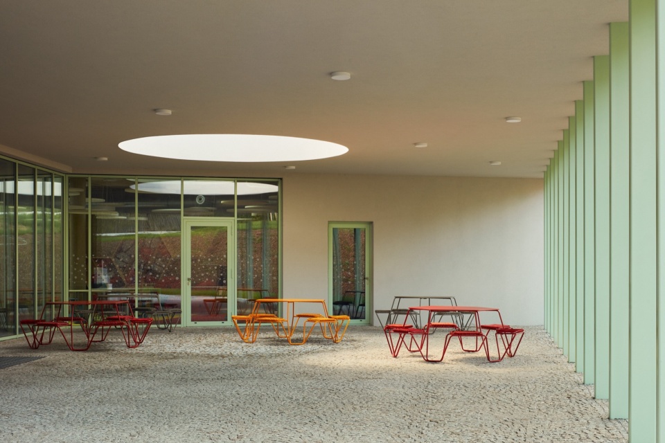 Fric Brothers Elementary School by ATELIER 6