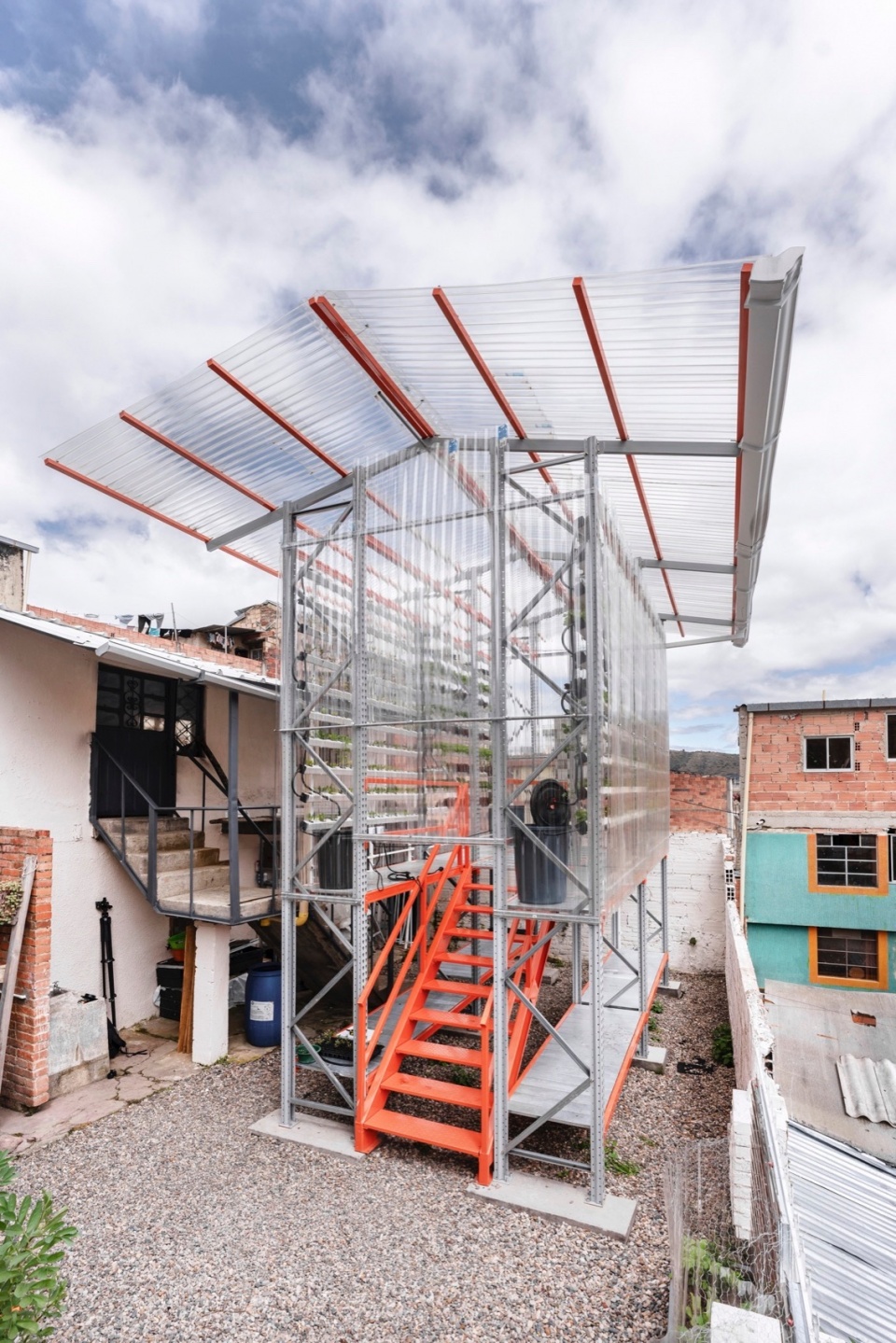 A low tec Hydroponics Module by Alsar Atelier
