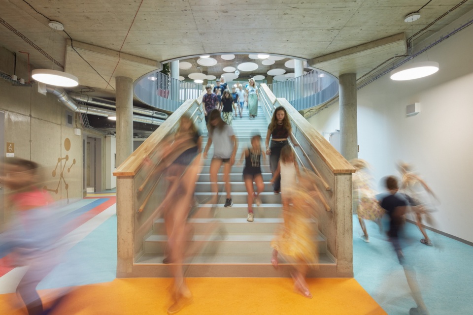 Fric Brothers Elementary School by ATELIER 6