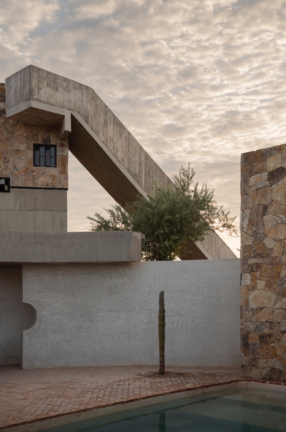 The Casa LaPaz by Ludwig Godefroy Architecture