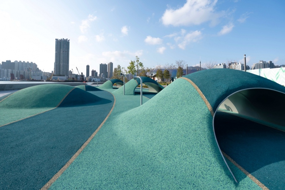 KAI TAK PROMENADE
