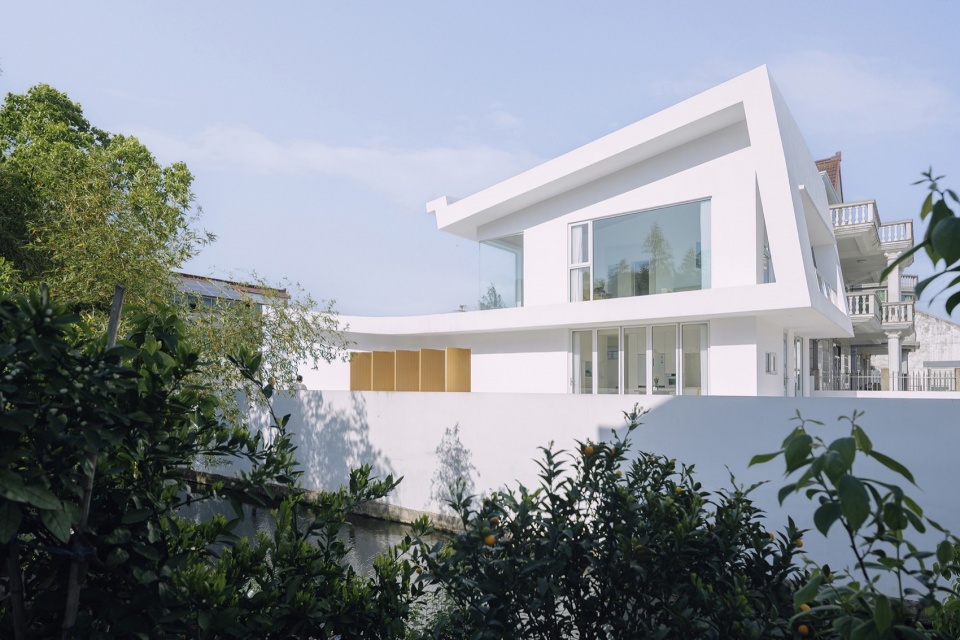 Q house by Yuanxiuwan Architect Associates