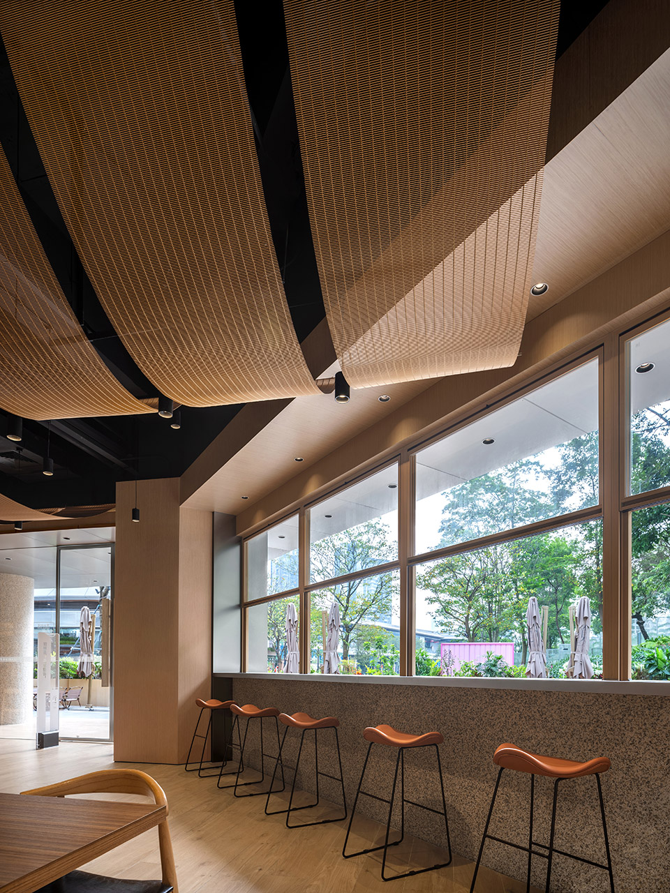 Mi Reading at Dayun Tiandi Branch, Shenzhen by MOC DESIGN OFFICE - 谷德设计网