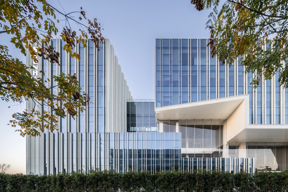 shenhao technology headquarters office by yuzo design