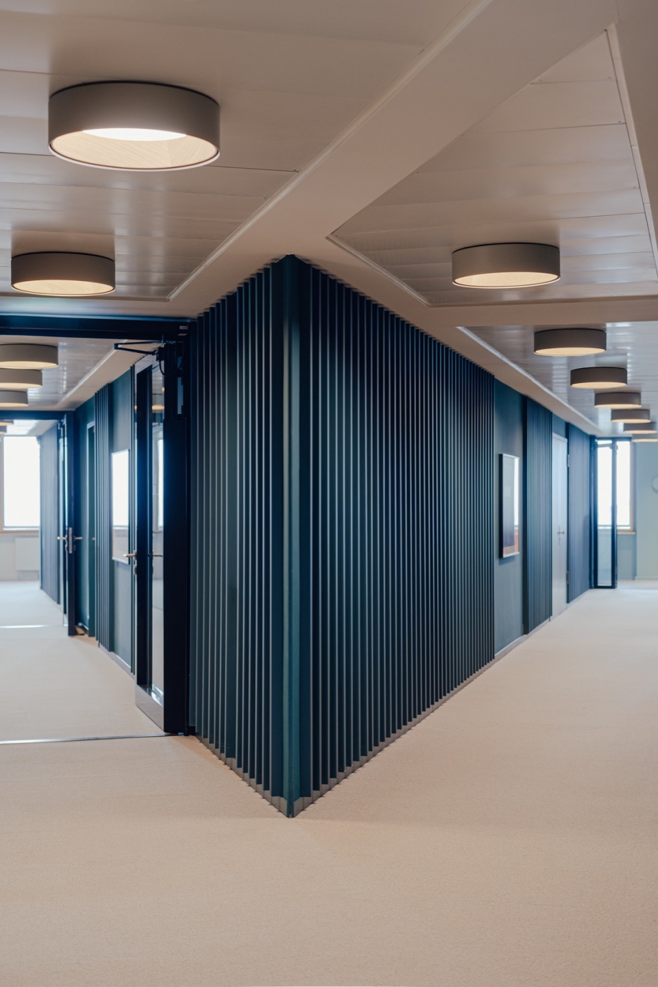 Freshfields Bruckhaus Deringe office by Kinzo