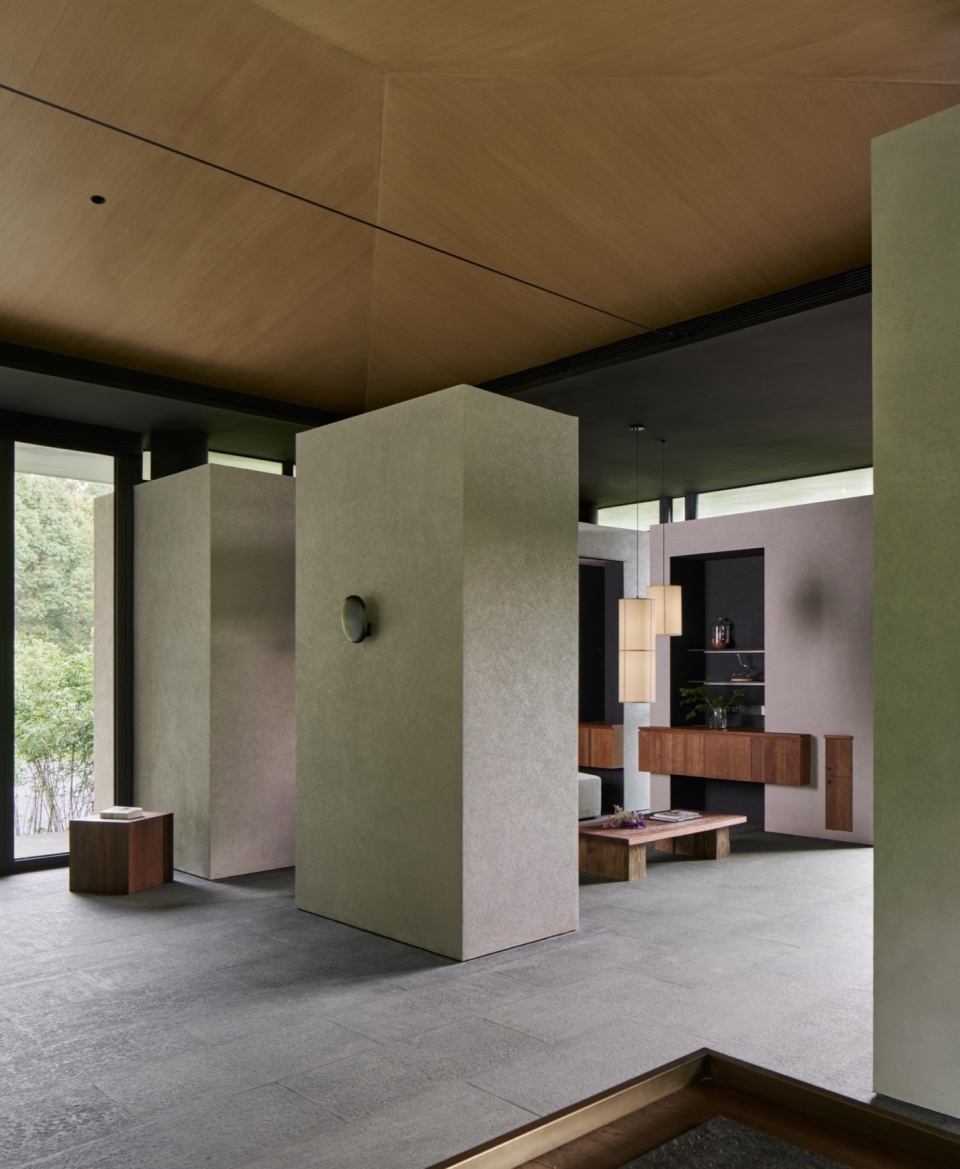 Anadu Pine Villa by STUDIO8 Architects